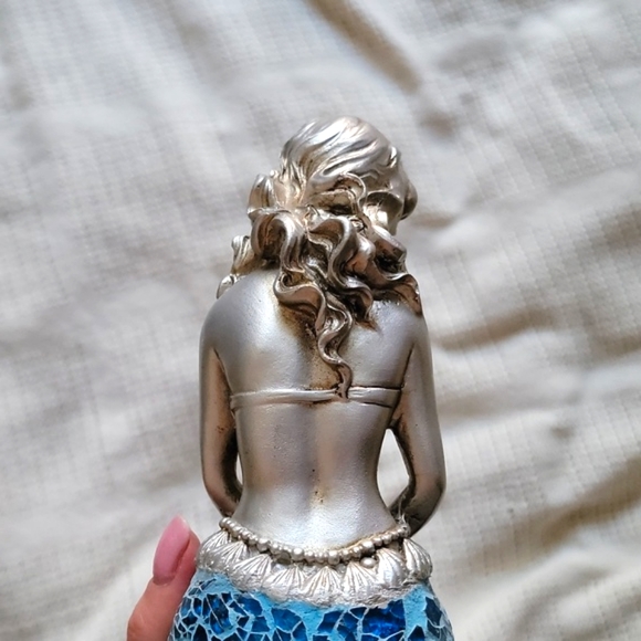 Mermaid Fairytale Feminine Magical Figurine Sculpture Statue in Silver n Blue - Picture 7 of 9